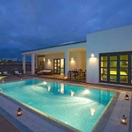 Villa Villa deluxe con piscina privada climatizada I